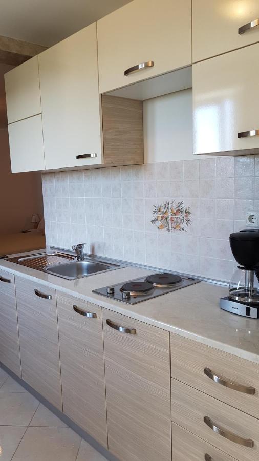 Apartmani Diva Malinska Bagian luar foto