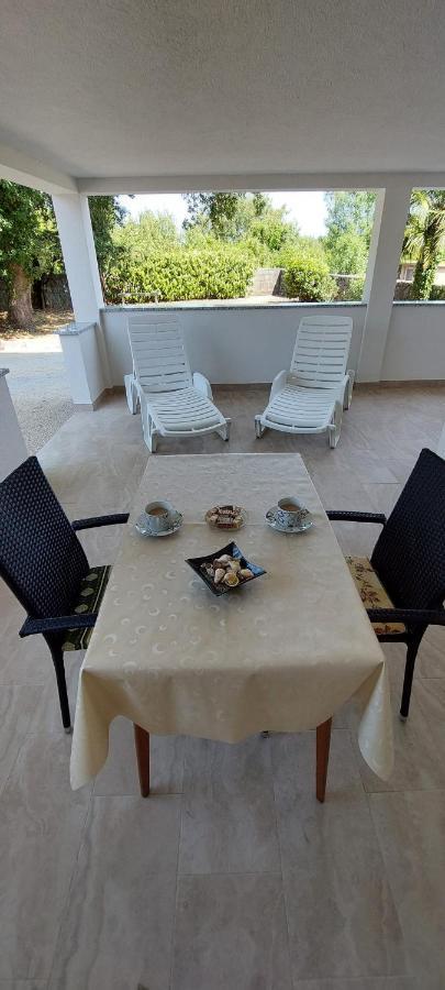 Apartmani Diva Malinska Bagian luar foto
