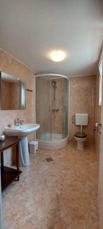 Apartmani Diva Malinska Bagian luar foto